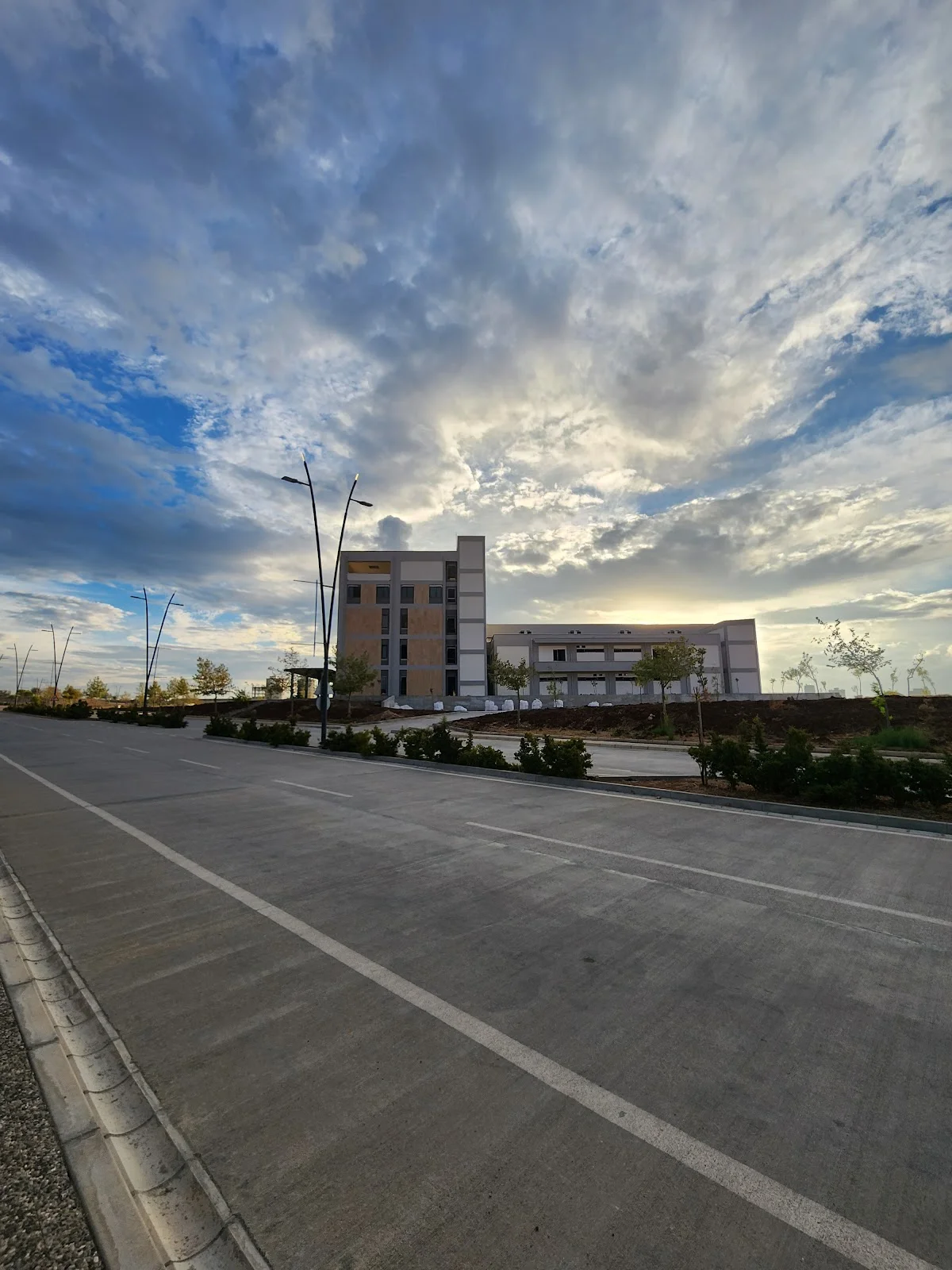 ADANA ALPARSLAN TÜRKEŞ BİLİM VE TEKNOLOJİ ÜNİVERSİTESİ Kampüs Fotoğrafı