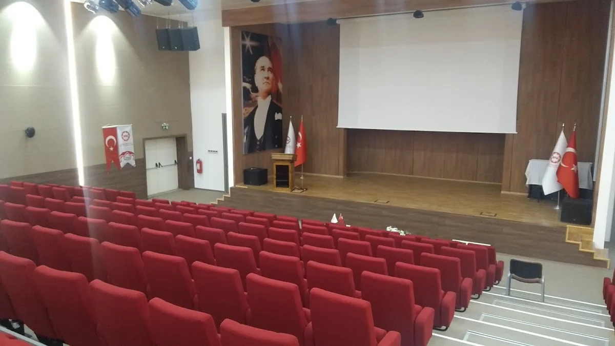 ADANA ALPARSLAN TÜRKEŞ BİLİM VE TEKNOLOJİ ÜNİVERSİTESİ Kampüs Fotoğrafı