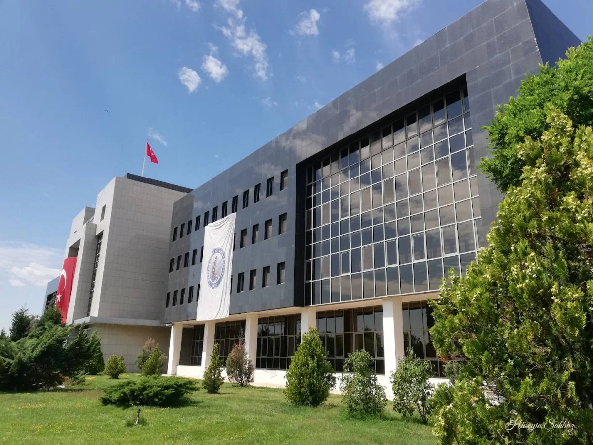 AFYON KOCATEPE ÜNİVERSİTESİ Kampüs Fotoğrafı