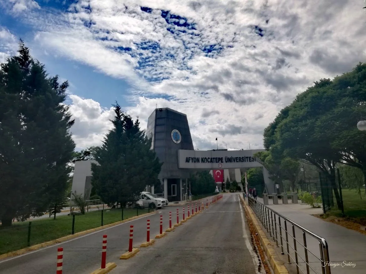 AFYON KOCATEPE ÜNİVERSİTESİ Kampüs Fotoğrafı