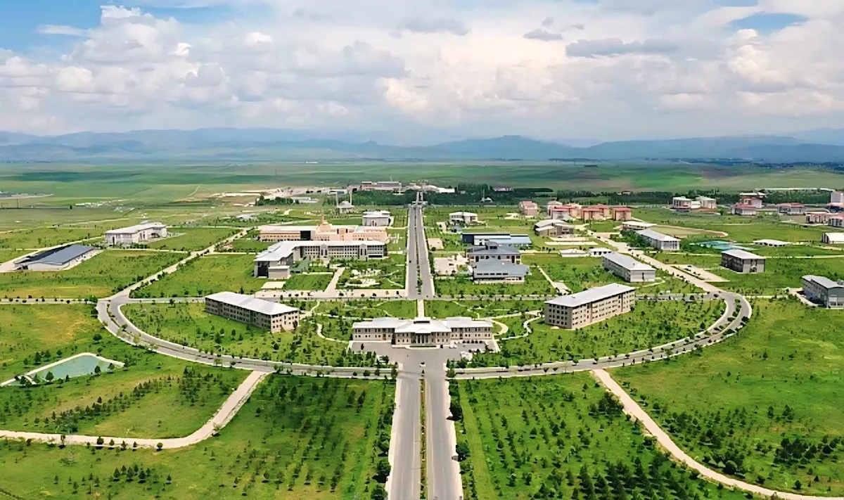 AĞRI İBRAHİM ÇEÇEN ÜNİVERSİTESİ Kampüs Fotoğrafı
