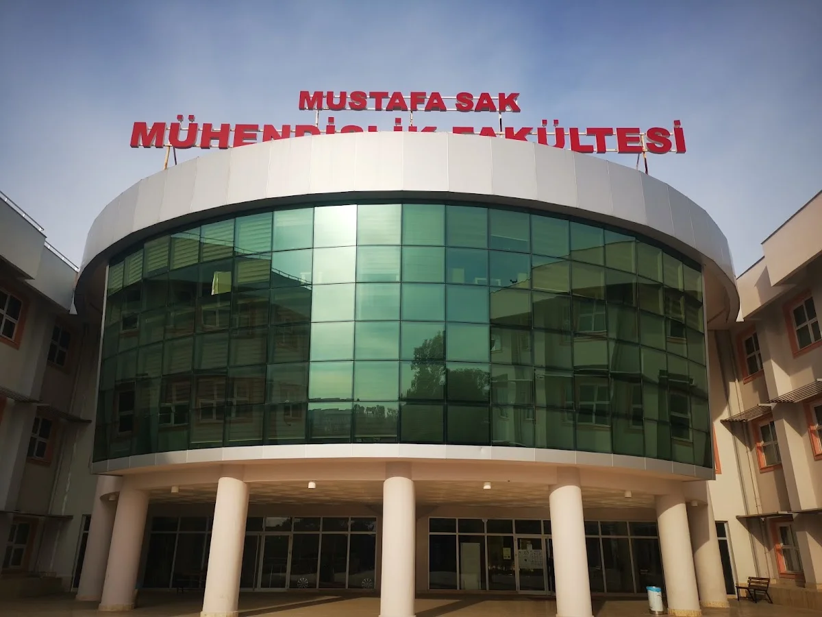 AKDENİZ ÜNİVERSİTESİ Kampüs Fotoğrafı
