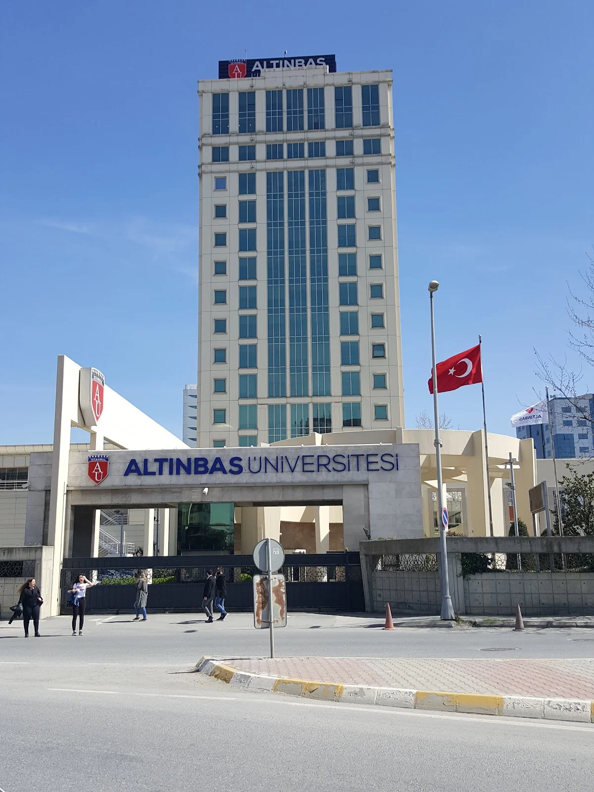 ALTINBAŞ ÜNİVERSİTESİ