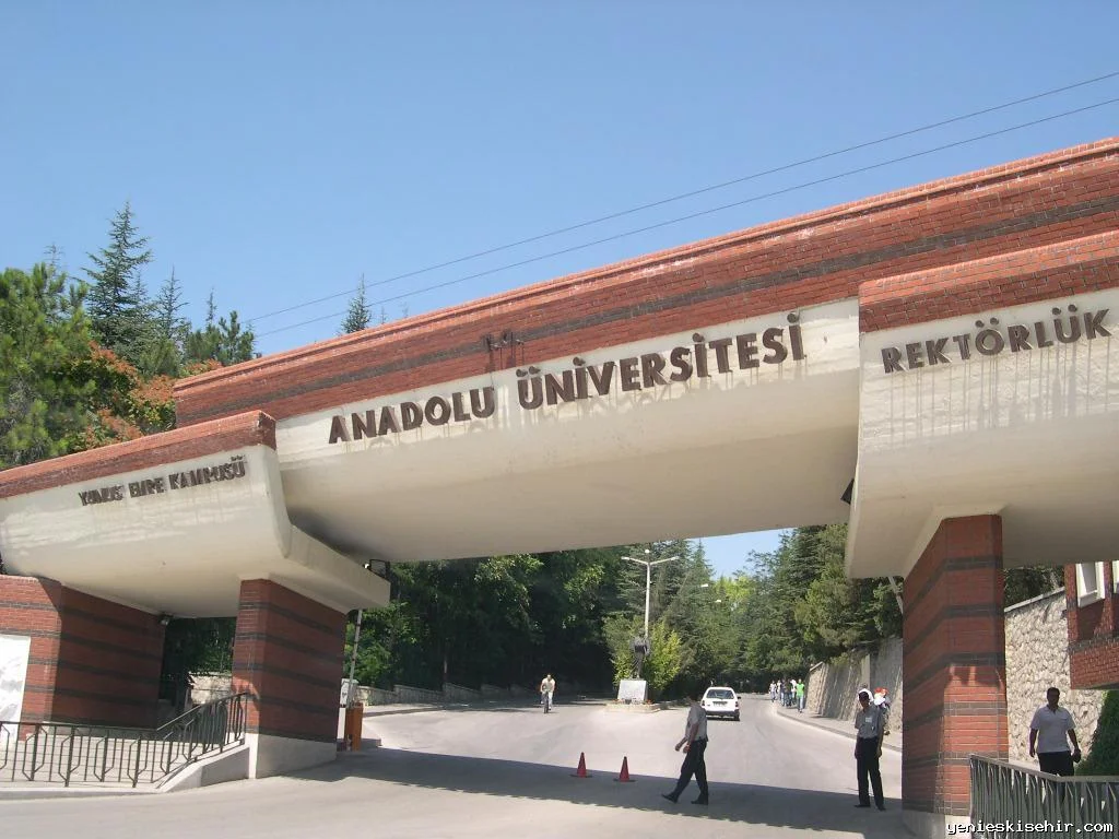 ANADOLU ÜNİVERSİTESİ Kampüs Fotoğrafı