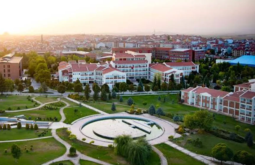 ANADOLU ÜNİVERSİTESİ Kampüs Fotoğrafı