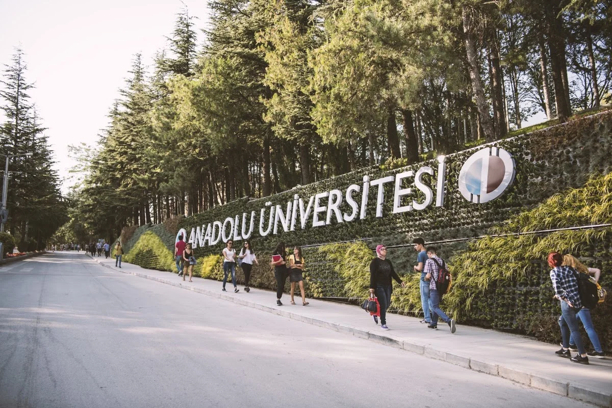 ANADOLU ÜNİVERSİTESİ Kampüs Fotoğrafı
