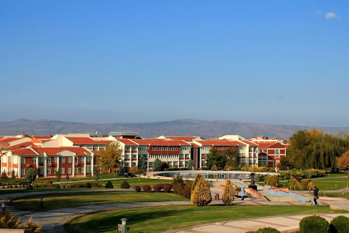 ANADOLU ÜNİVERSİTESİ Kampüs Fotoğrafı