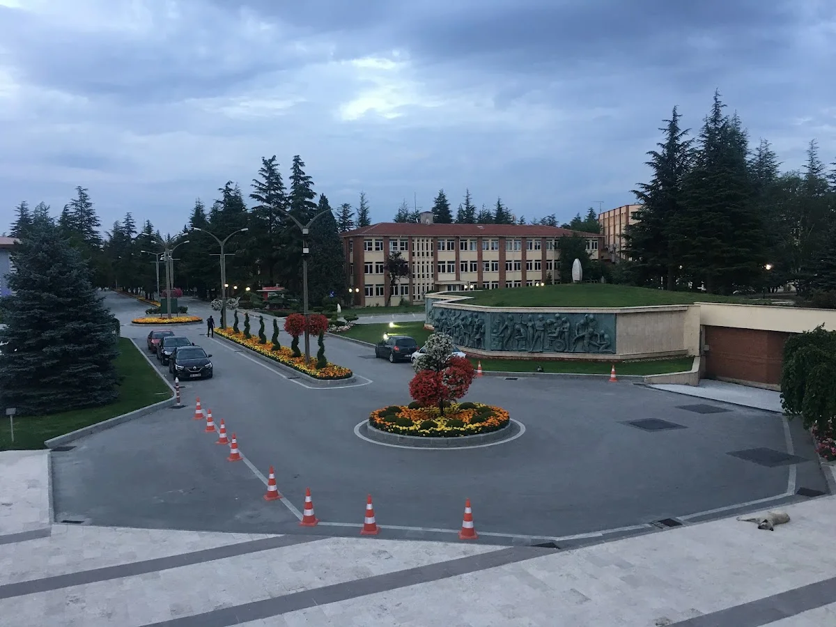 ANADOLU ÜNİVERSİTESİ Kampüs Fotoğrafı