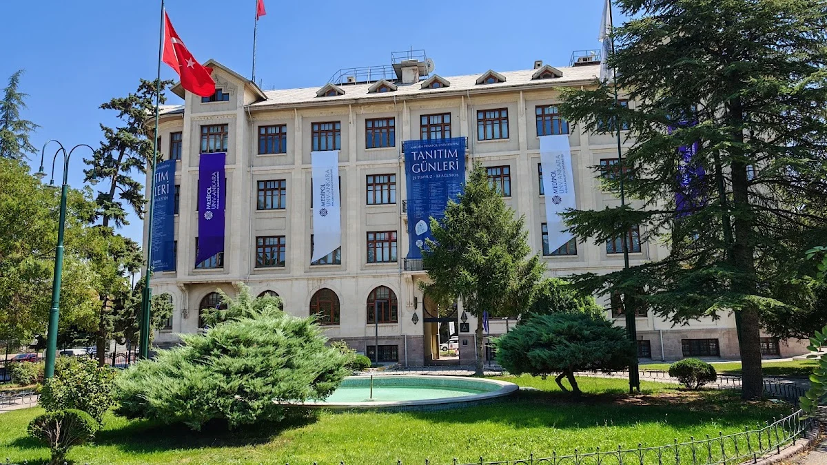 ANKARA MEDİPOL ÜNİVERSİTESİ Kampüs Fotoğrafı