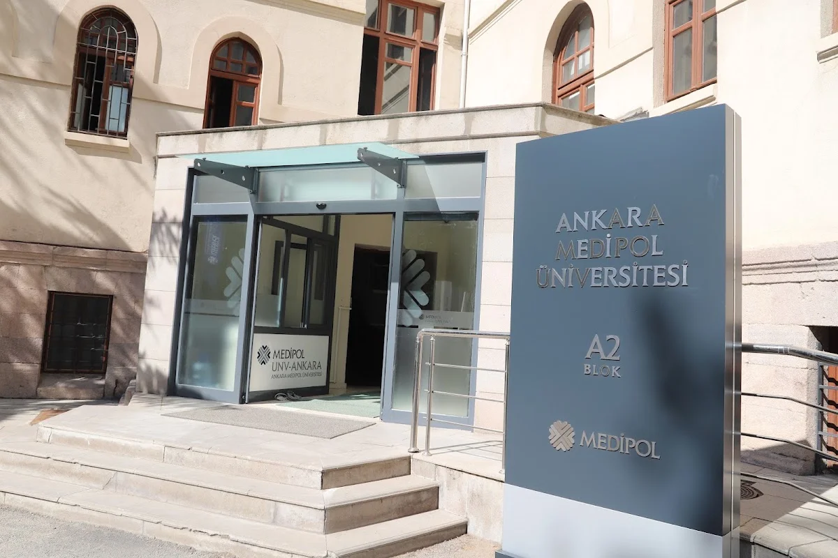 ANKARA MEDİPOL ÜNİVERSİTESİ Kampüs Fotoğrafı