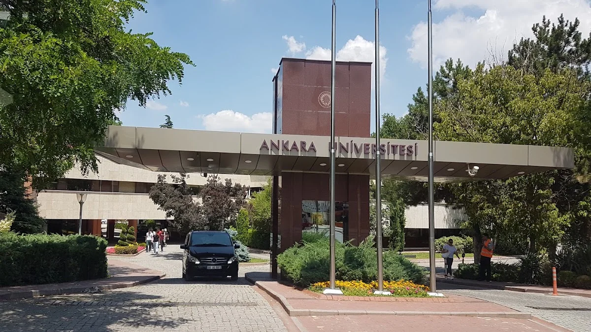 ANKARA ÜNİVERSİTESİ Kampüs Fotoğrafı