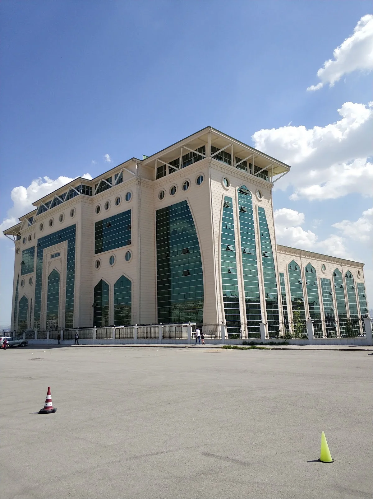 ANKARA YILDIRIM BEYAZIT ÜNİVERSİTESİ Kampüs Fotoğrafı