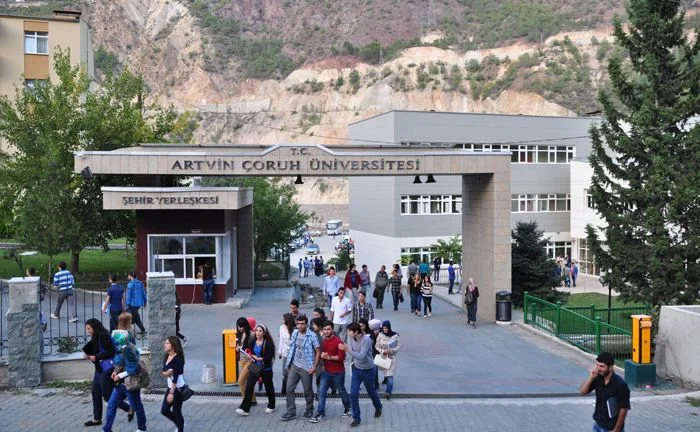 ARTVİN ÇORUH ÜNİVERSİTESİ Kampüs Fotoğrafı