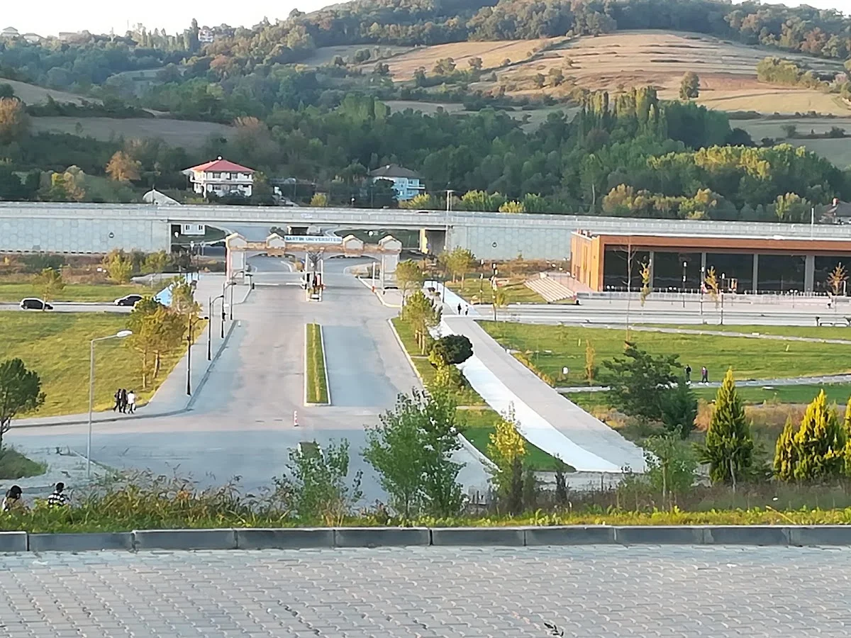BARTIN ÜNİVERSİTESİ Kampüs Fotoğrafı