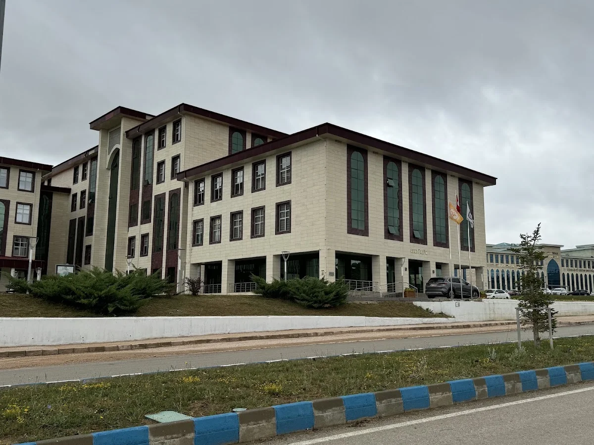 BAYBURT ÜNİVERSİTESİ Kampüs Fotoğrafı