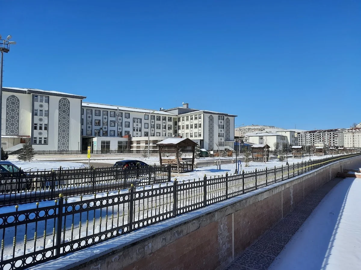 BAYBURT ÜNİVERSİTESİ Kampüs Fotoğrafı