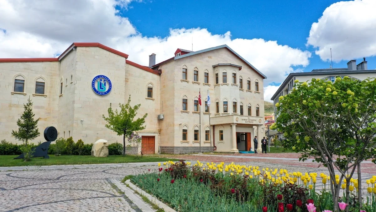 BAYBURT ÜNİVERSİTESİ