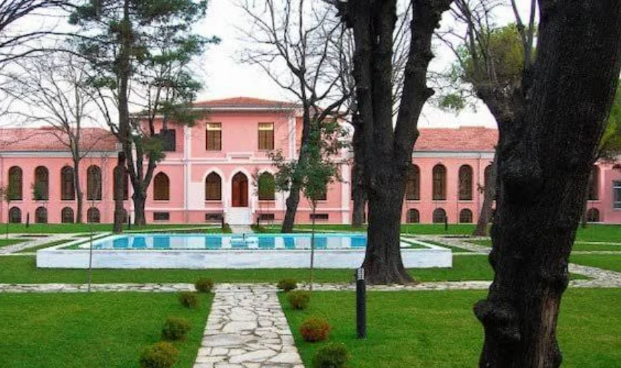 BEZM-İ ÂLEM VAKIF ÜNİVERSİTESİ