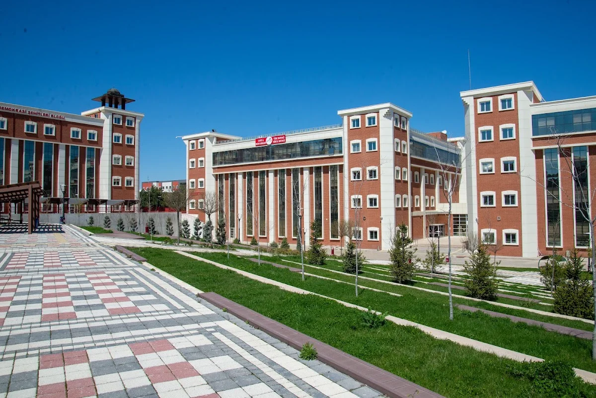 BİLECİK ŞEYH EDEBALİ ÜNİVERSİTESİ Kampüs Fotoğrafı