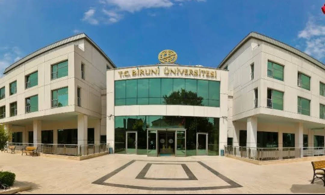 BİRUNİ ÜNİVERSİTESİ Kampüs Fotoğrafı