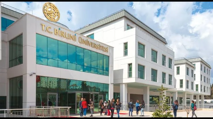 BİRUNİ ÜNİVERSİTESİ Kampüs Fotoğrafı