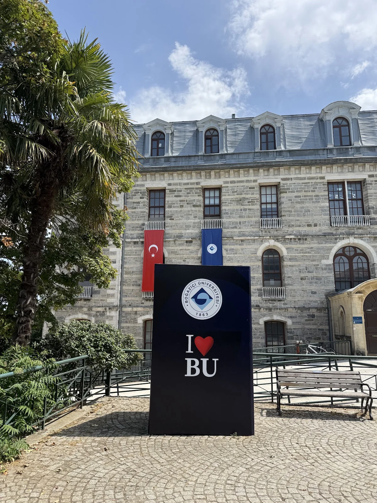 BOĞAZİÇİ ÜNİVERSİTESİ Kampüs Fotoğrafı