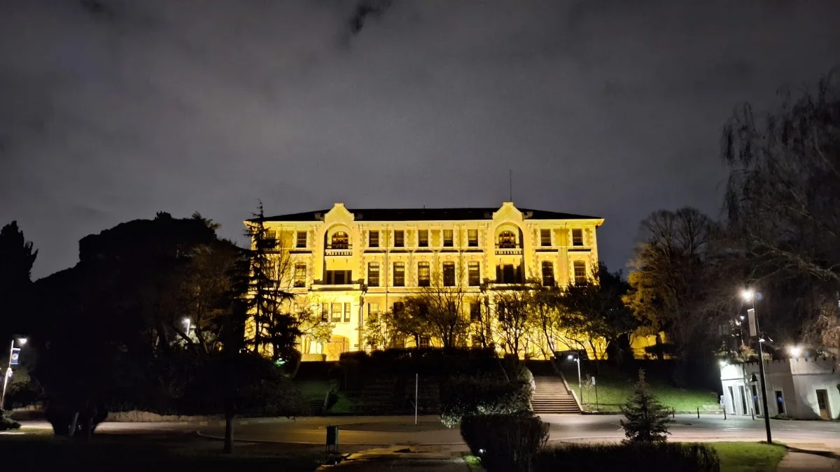 BOĞAZİÇİ ÜNİVERSİTESİ Kampüs Fotoğrafı