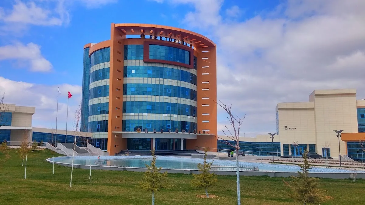 BURDUR MEHMET AKİF ERSOY ÜNİVERSİTESİ Kampüs Fotoğrafı