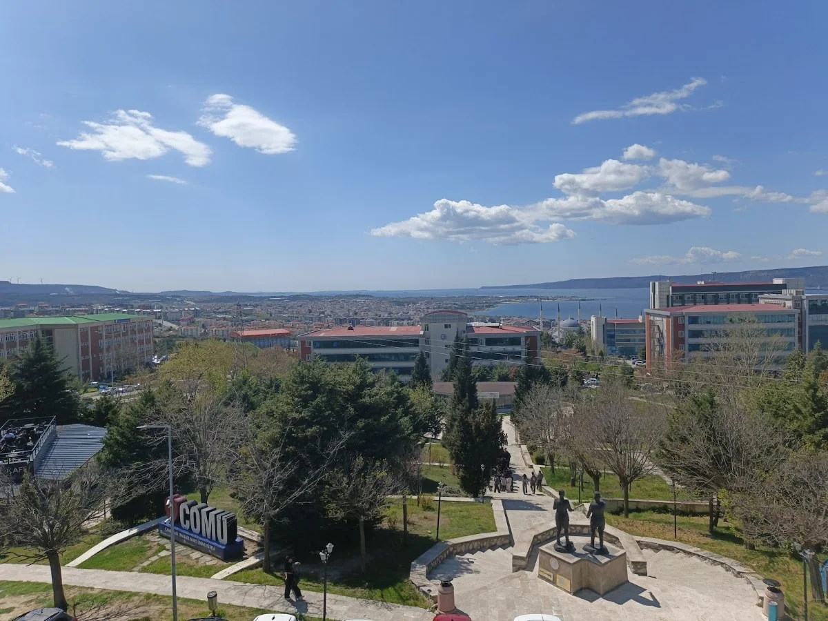 ÇANAKKALE ONSEKİZ MART ÜNİVERSİTESİ Kampüs Fotoğrafı