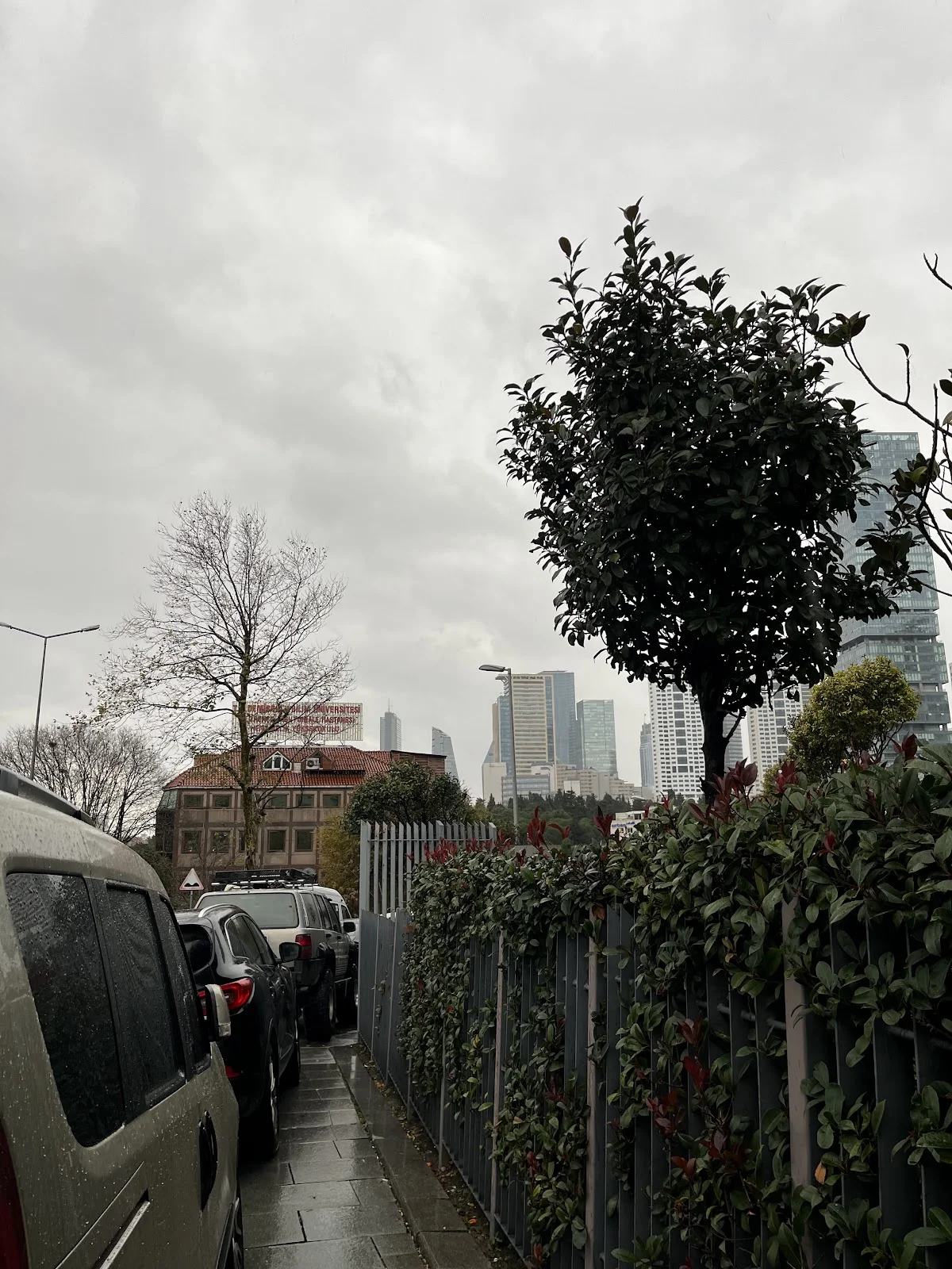 DEMİROĞLU BİLİM ÜNİVERSİTESİ Kampüs Fotoğrafı