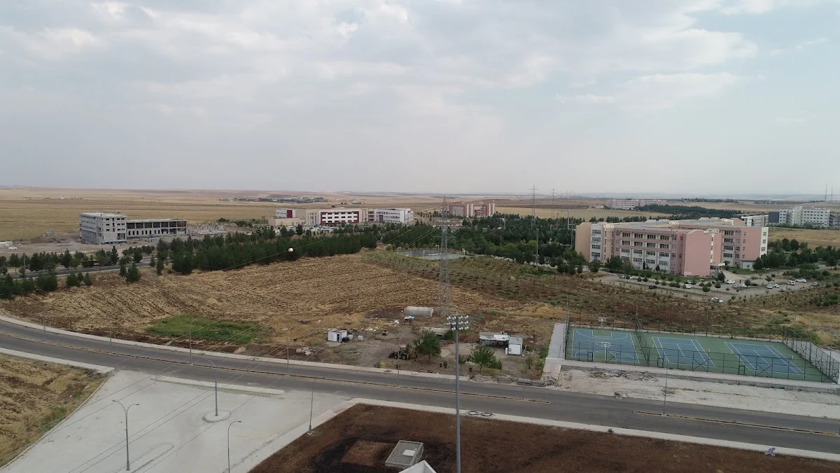 DİCLE ÜNİVERSİTESİ Kampüs Fotoğrafı