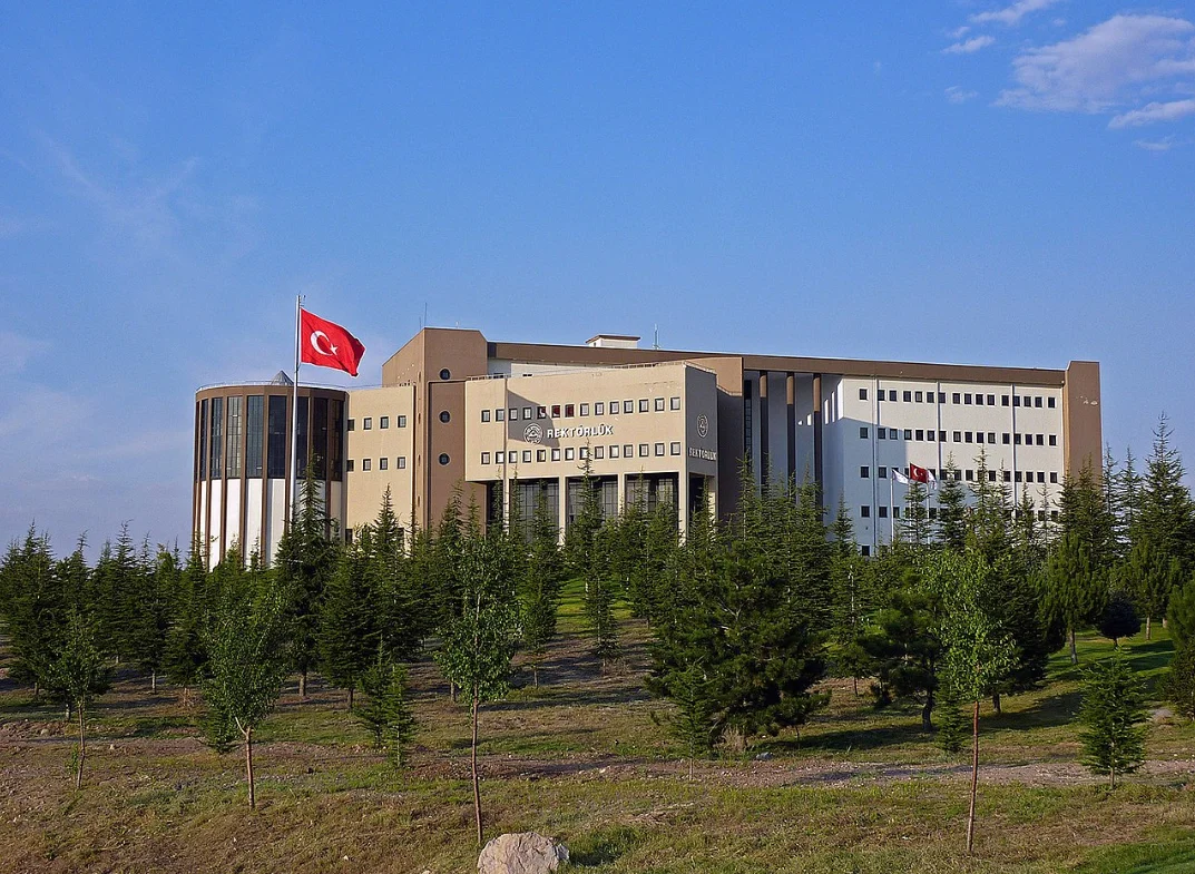 ERCİYES ÜNİVERSİTESİ Kampüs Fotoğrafı