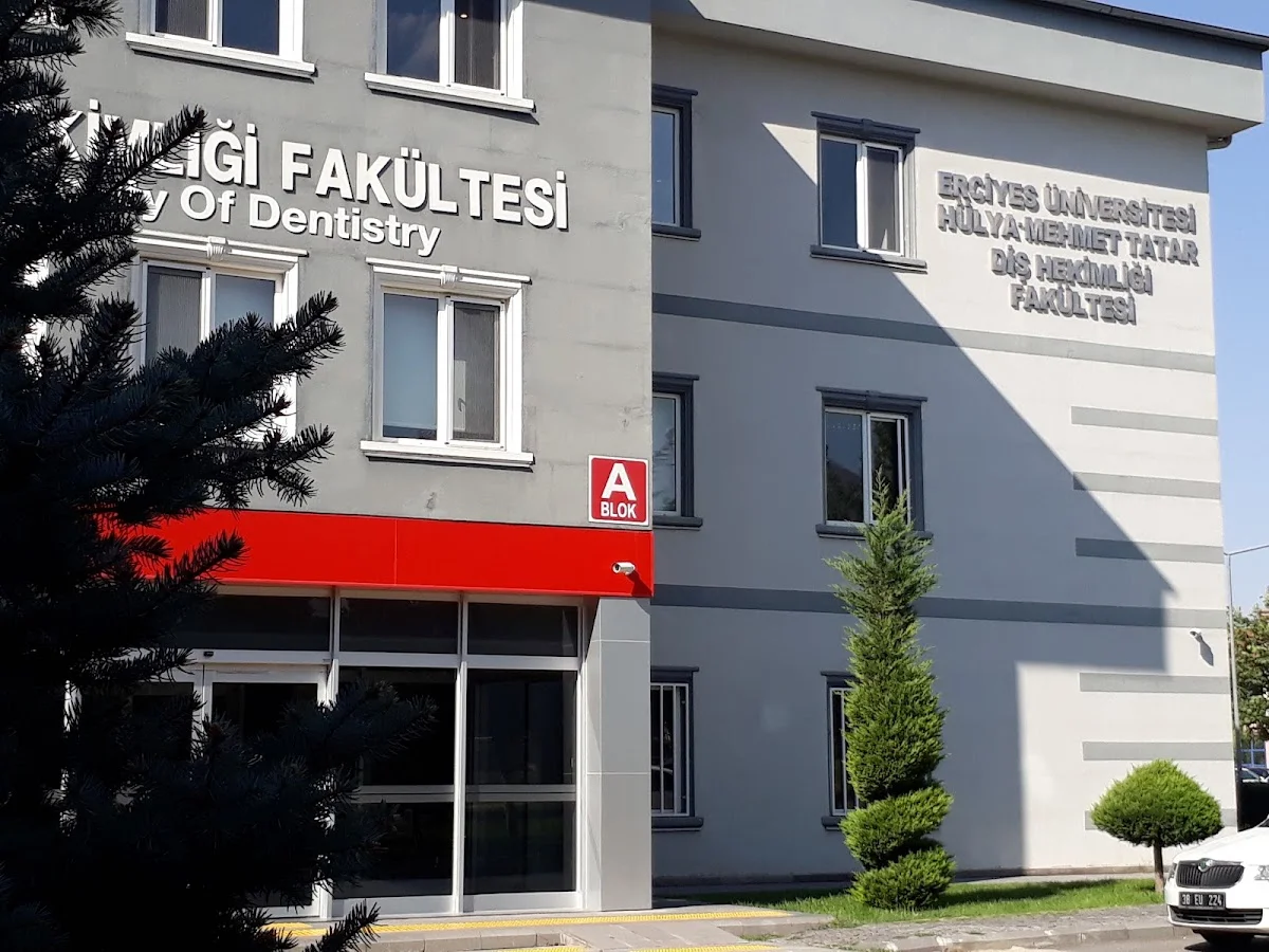 ERCİYES ÜNİVERSİTESİ Kampüs Fotoğrafı