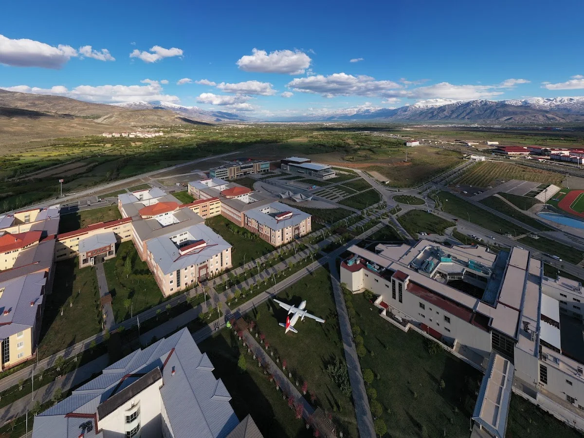 ERZİNCAN BİNALİ YILDIRIM ÜNİVERSİTESİ Kampüs Fotoğrafı