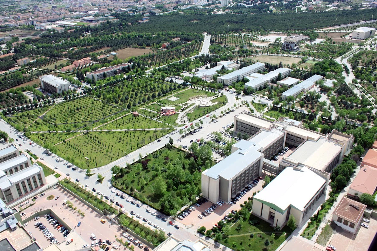 FIRAT ÜNİVERSİTESİ Kampüs Fotoğrafı