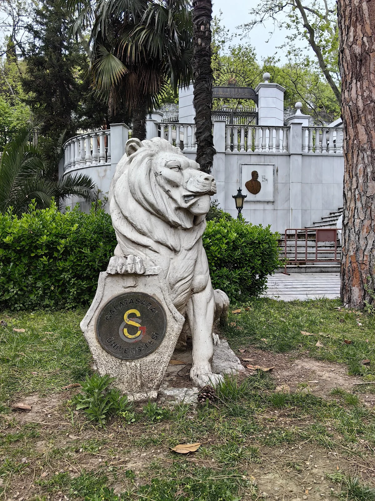 GALATASARAY ÜNİVERSİTESİ Kampüs Fotoğrafı