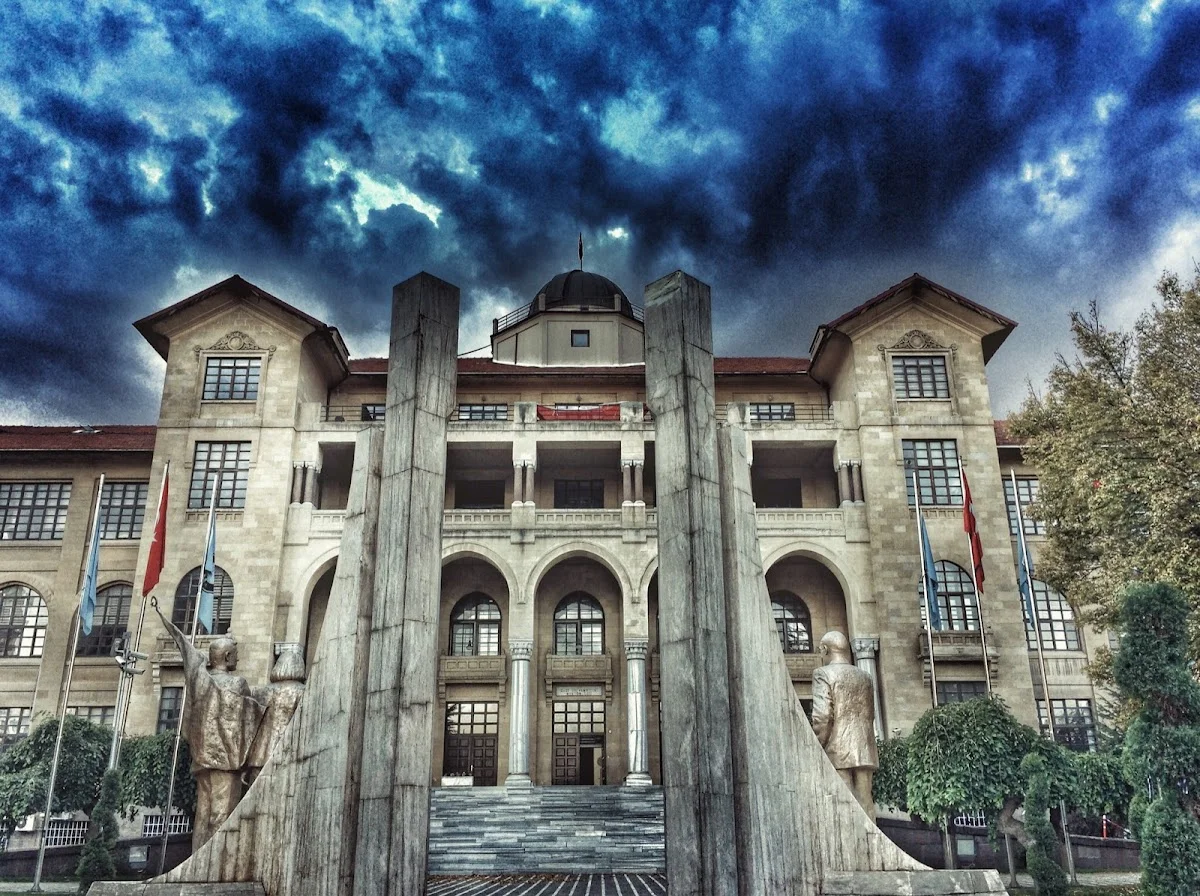 GAZİ ÜNİVERSİTESİ Kampüs Fotoğrafı