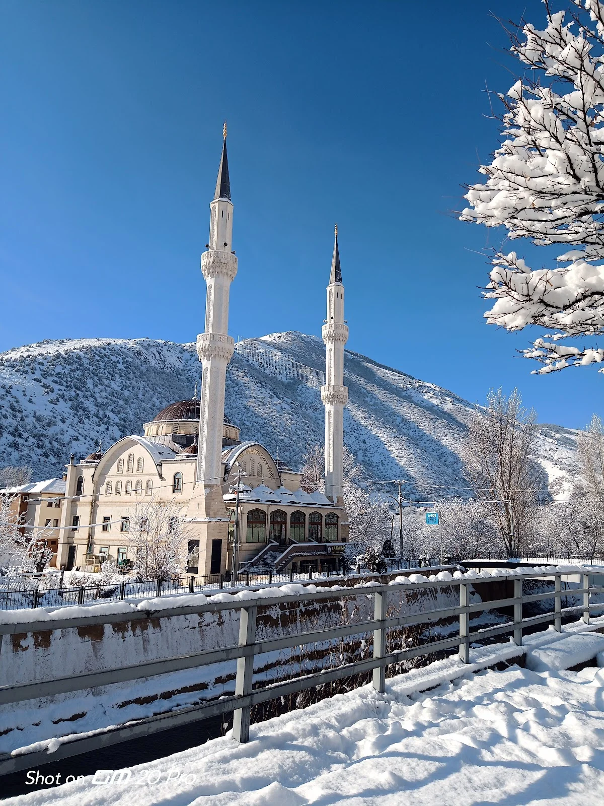GÜMÜŞHANE ÜNİVERSİTESİ Kampüs Fotoğrafı