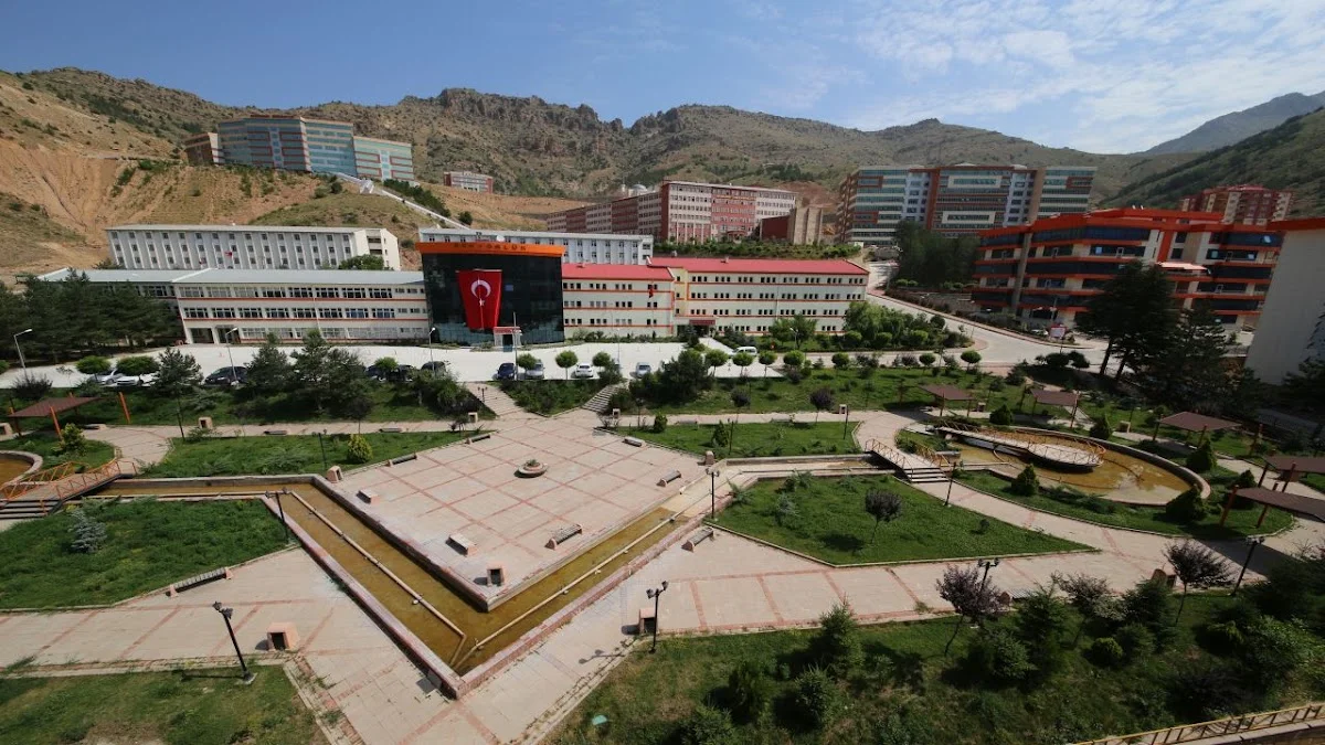 GÜMÜŞHANE ÜNİVERSİTESİ Kampüs Fotoğrafı