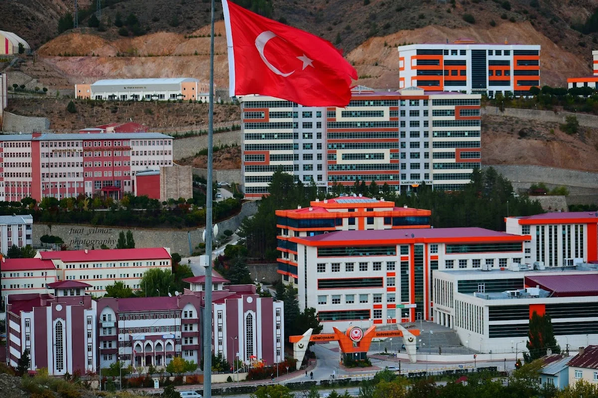 GÜMÜŞHANE ÜNİVERSİTESİ