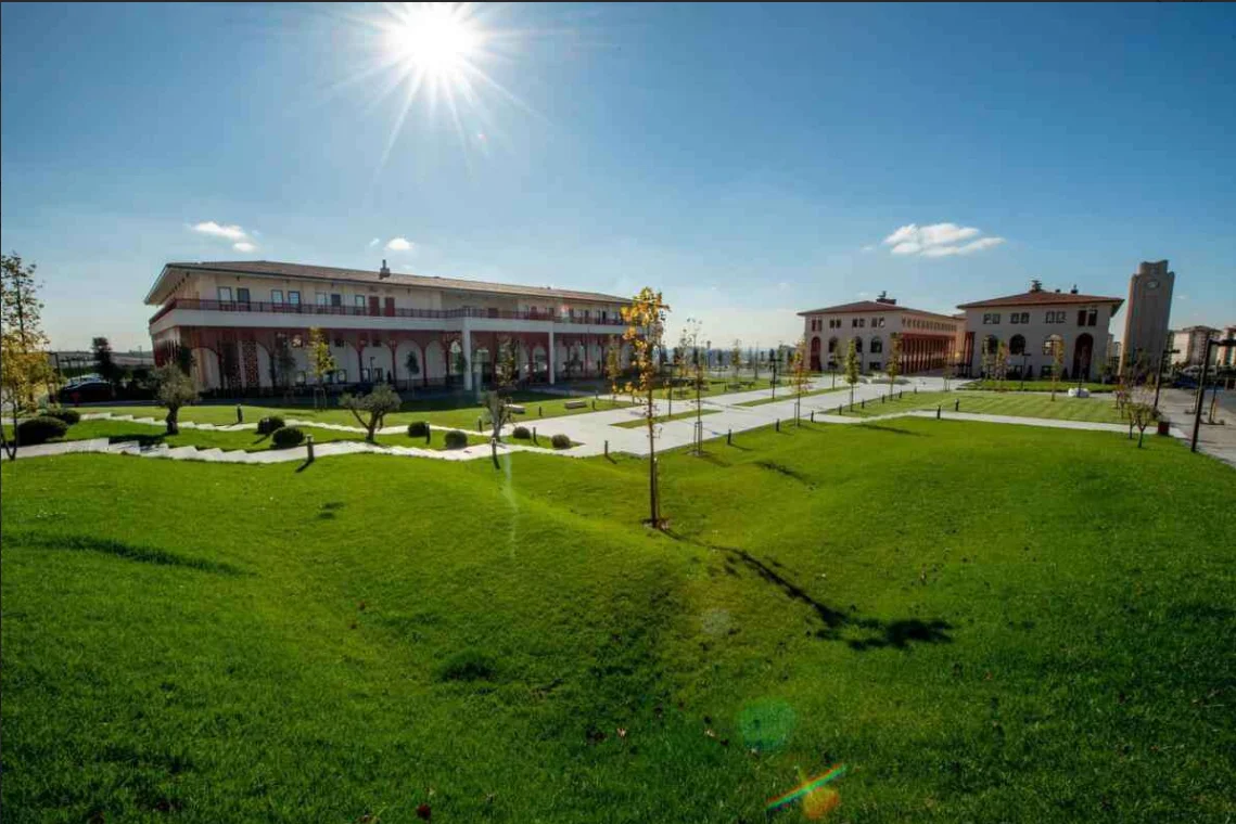 İBN HALDUN ÜNİVERSİTESİ Kampüs Fotoğrafı