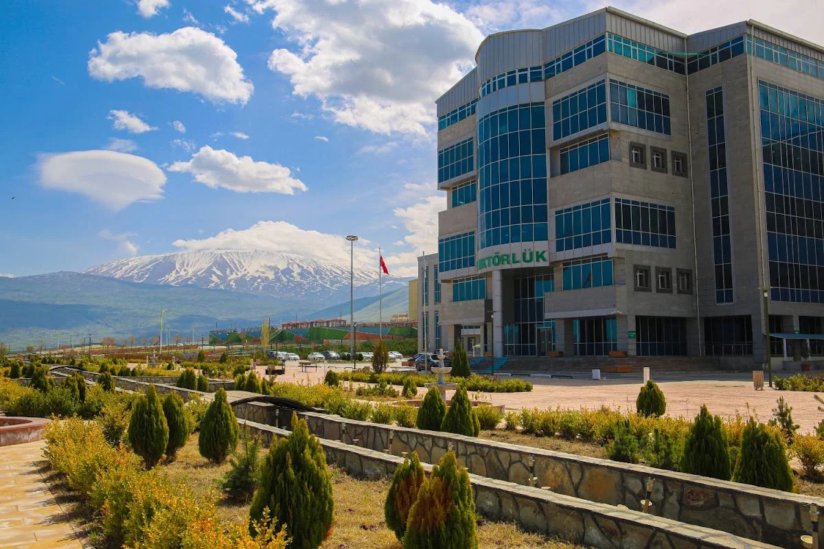 IĞDIR ÜNİVERSİTESİ Kampüs Fotoğrafı