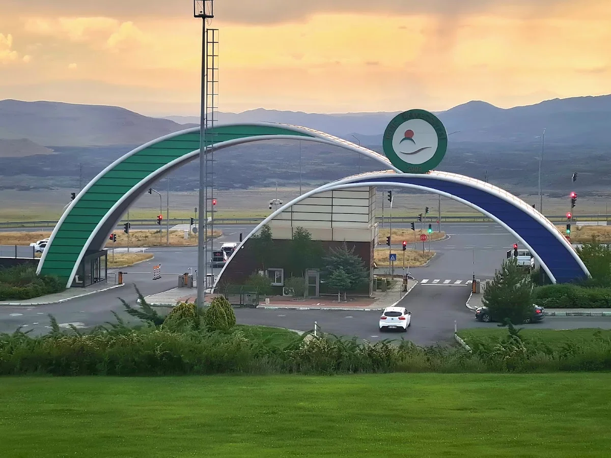 IĞDIR ÜNİVERSİTESİ Kampüs Fotoğrafı