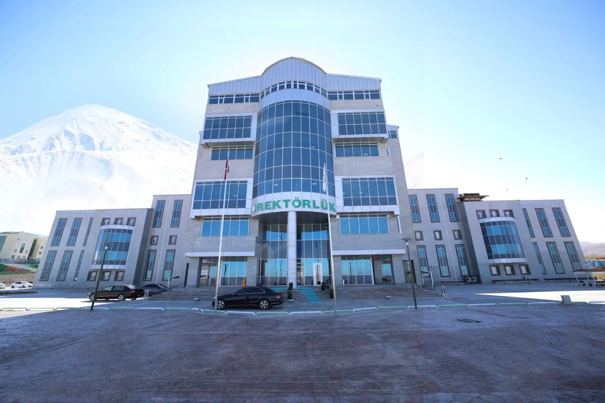 IĞDIR ÜNİVERSİTESİ Kampüs Fotoğrafı