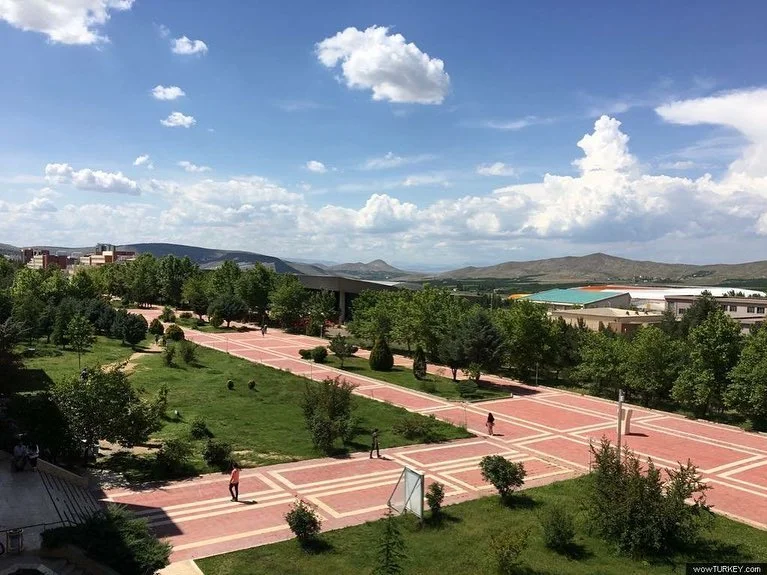 İNÖNÜ ÜNİVERSİTESİ Kampüs Fotoğrafı