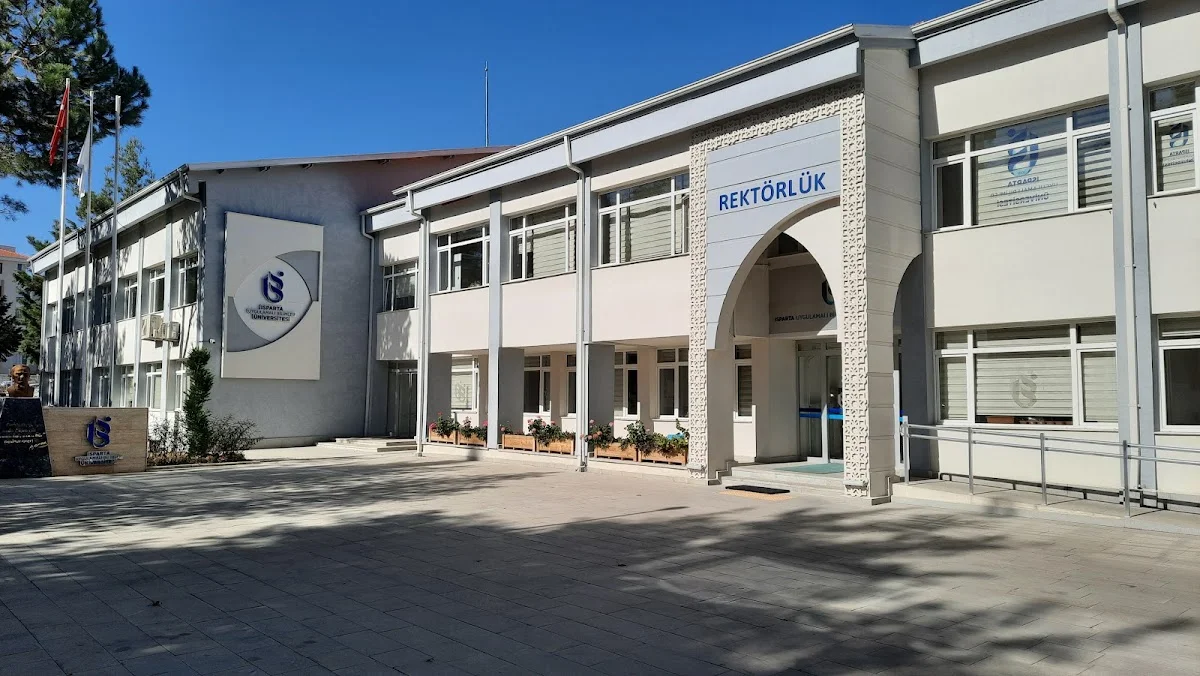 ISPARTA UYGULAMALI BİLİMLER ÜNİVERSİTESİ Kampüs Fotoğrafı