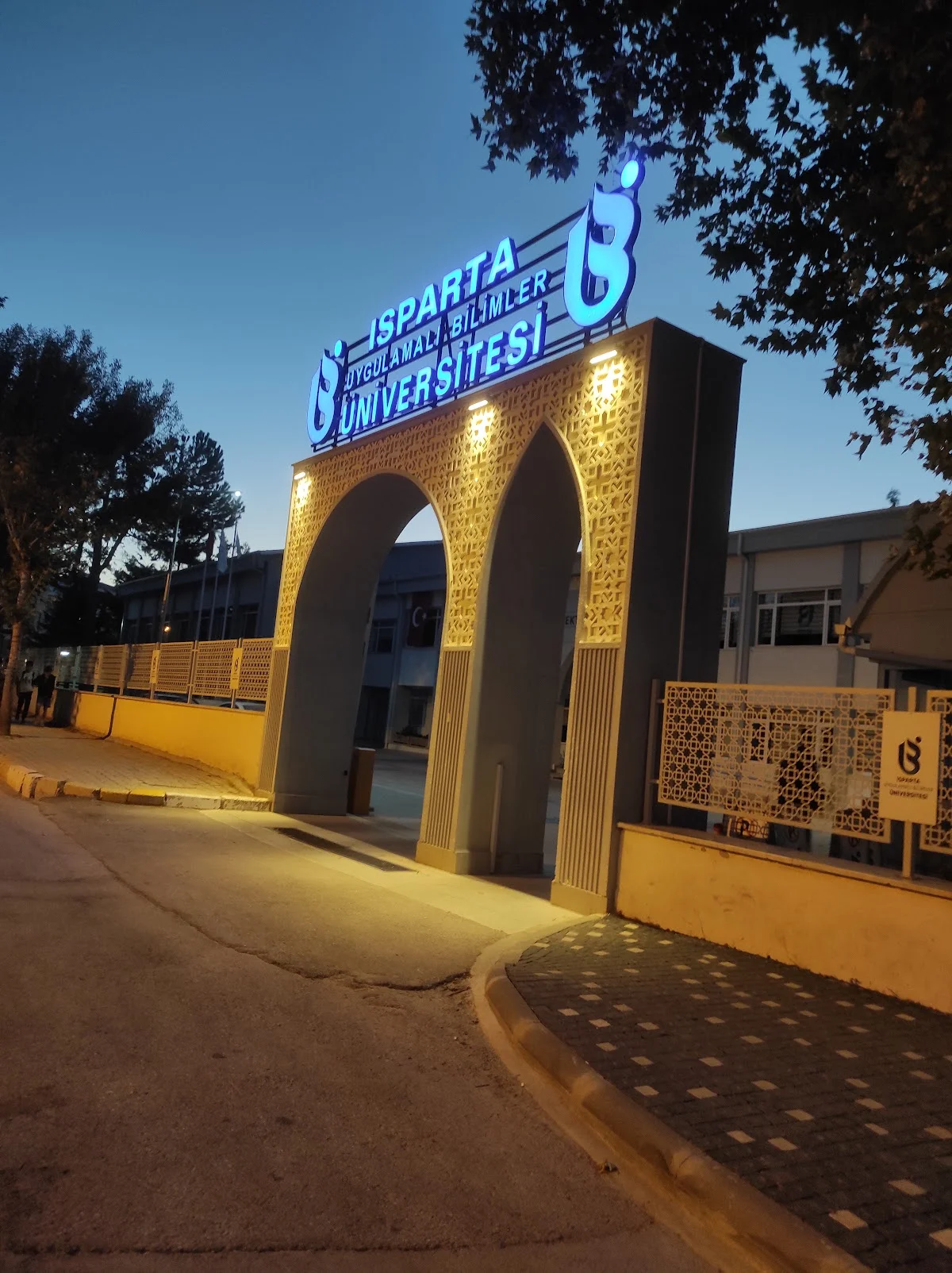 ISPARTA UYGULAMALI BİLİMLER ÜNİVERSİTESİ Kampüs Fotoğrafı