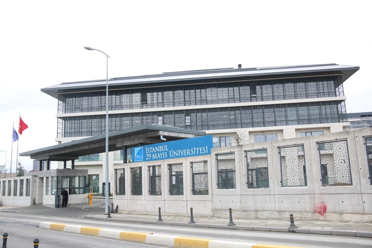 İSTANBUL 29 MAYIS ÜNİVERSİTESİ Kampüs Fotoğrafı