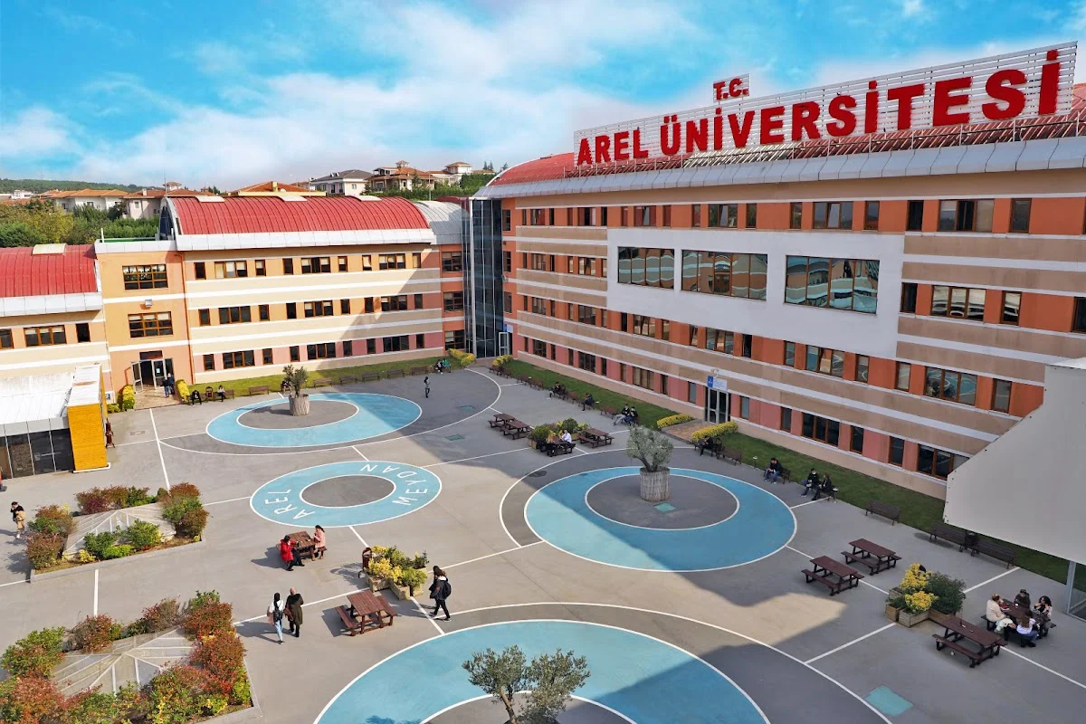 İSTANBUL AREL ÜNİVERSİTESİ Kampüs Fotoğrafı