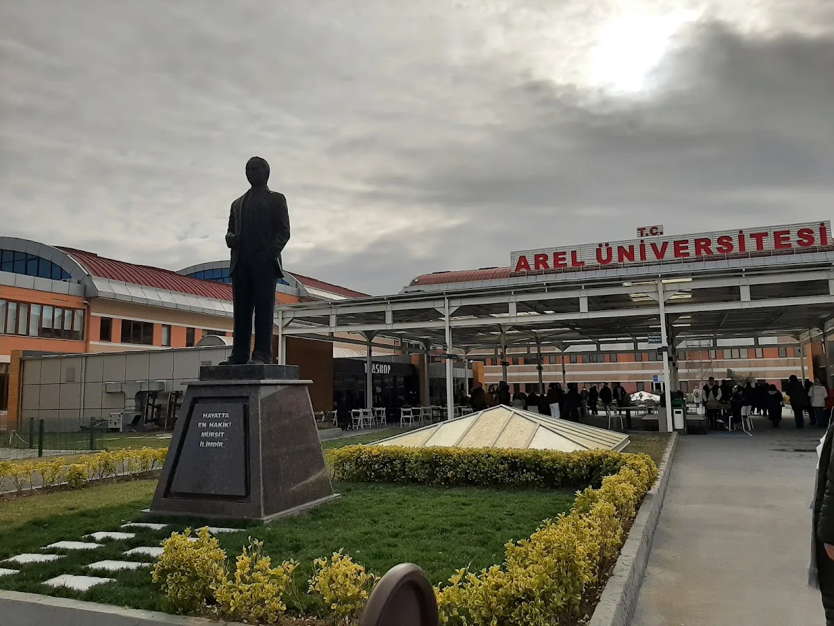 İSTANBUL AREL ÜNİVERSİTESİ Kampüs Fotoğrafı
